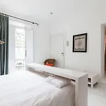 Casa Milano - Rooms And Apartments - Modernist Marvel
