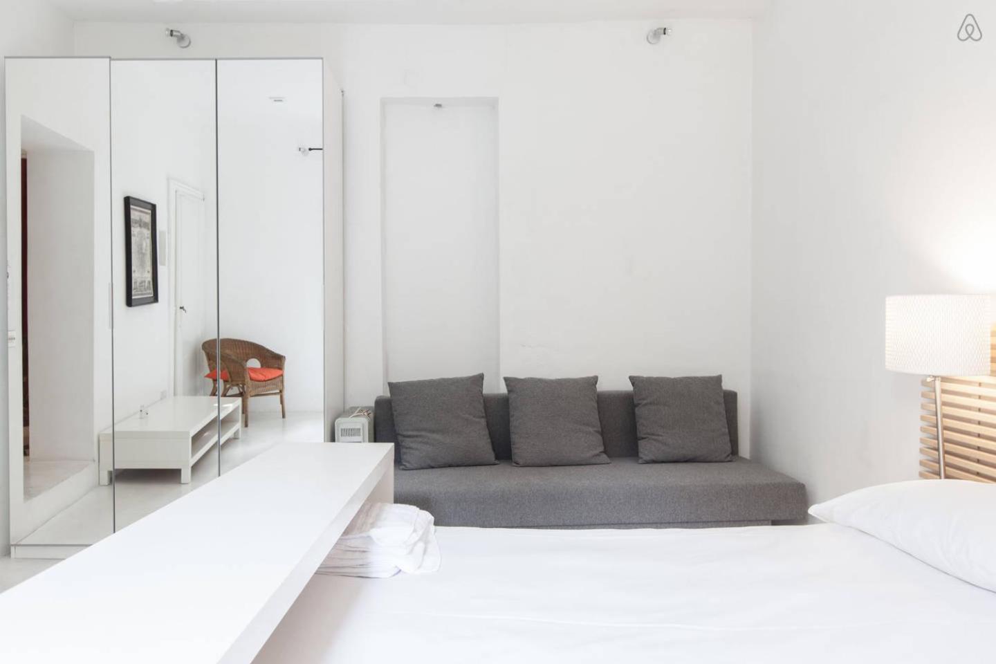Apartamento Casa Milano - And - Modernist Marvel